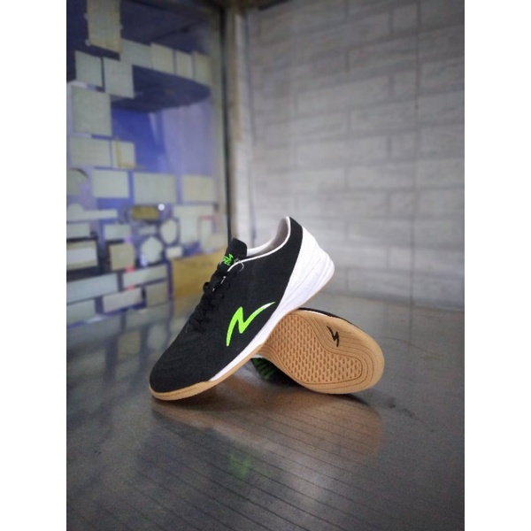 SEPATU FUTSAL SPECS METASALA REVENGE