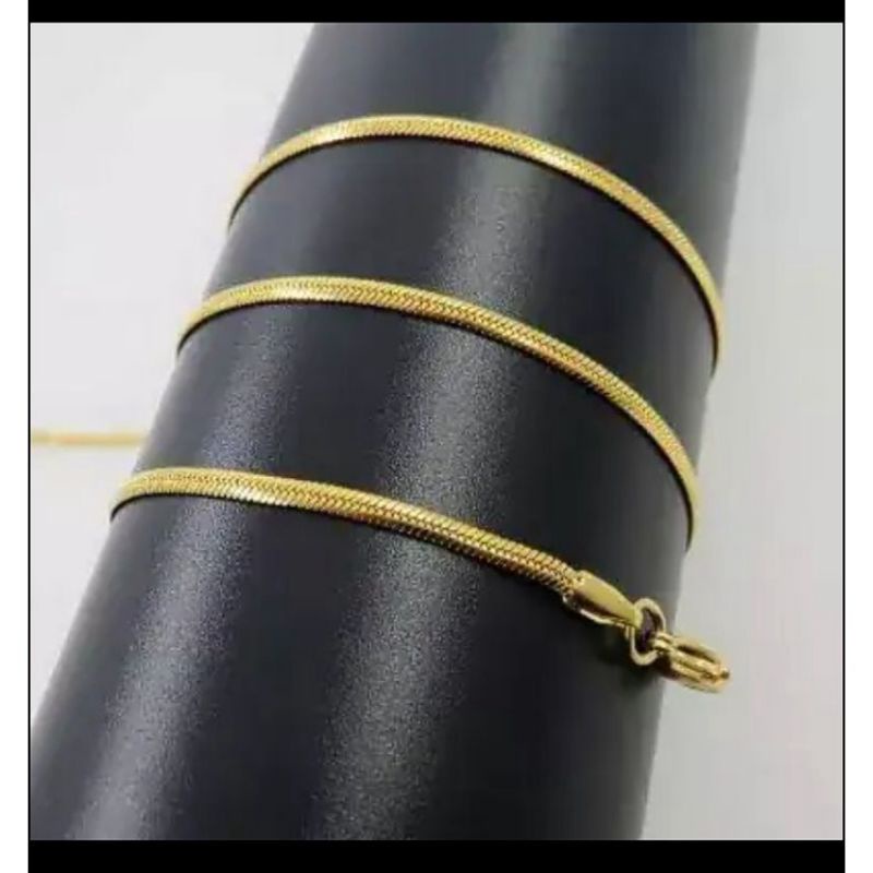 kalung titanium warna gold model gepeng anti karat