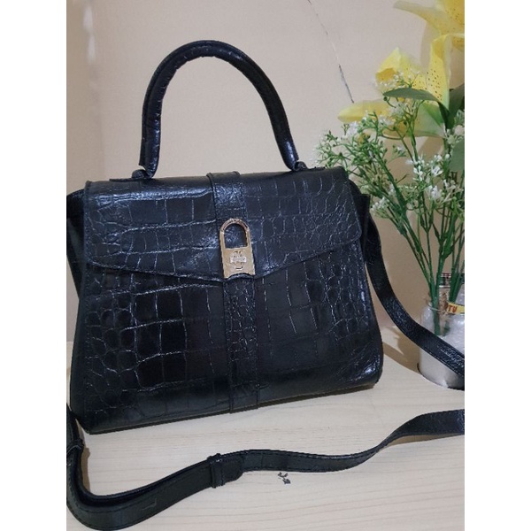 Tas Kulit Beyond Best Preloved