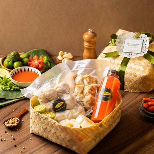 

✨READY✨ -Hampers Dimsum Imlek, Natal, Idul Fitri Halal Instant Free Card- 1.1.23