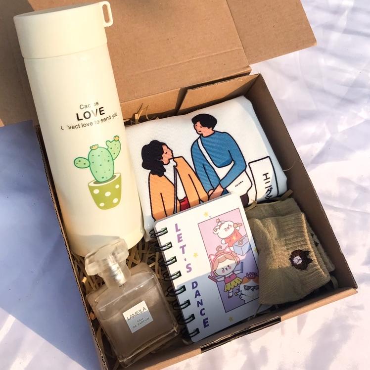 

STAR BRANDS GIFT BOX TOTE BAG / KADO CEWEK / KADO PACAR / KADO WISUDA / HAMPERS TOTEBAG BOTOL MINUM HADIAH serbuuu !