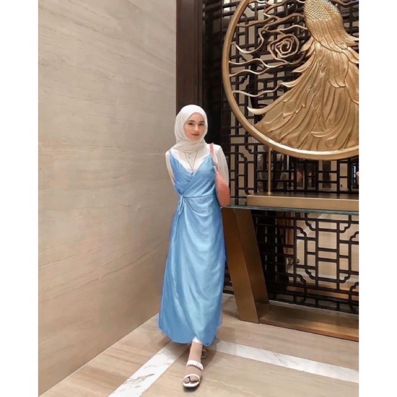 LONG DRESS SATIN TALI KECIL