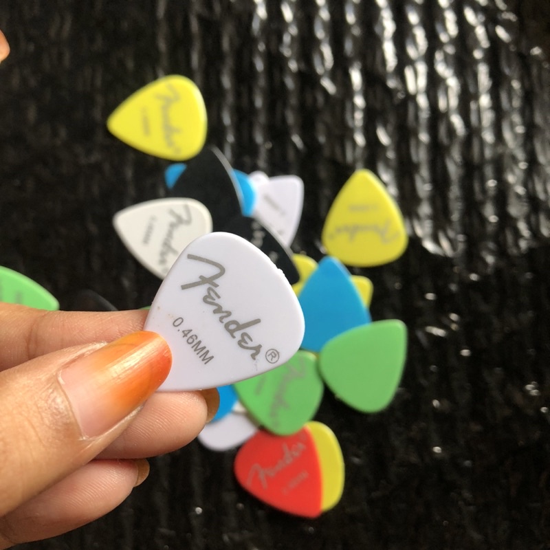 pick gitar &amp; ukulele tebal