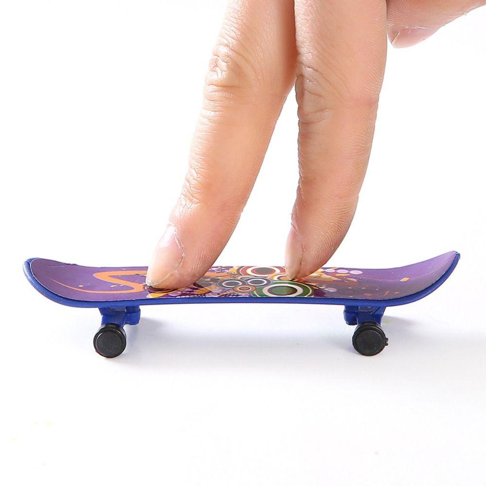 NEEDWAY Finger Skateboard Inovatif Kolektor Jari Plastik Skuter Gag Mainan Tabletop Mainan Ujung Jari Olahraga Fingerboard Mainan Baru Papan Jari Mini