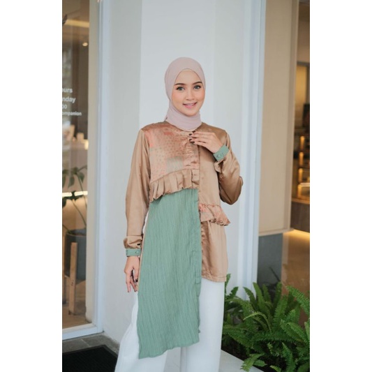 Naeva Top by Hadhiena Atasan Mewah Atasan Dior Silk Atasan Pesta Atasan Unik Blouse Unik Blouse Pest