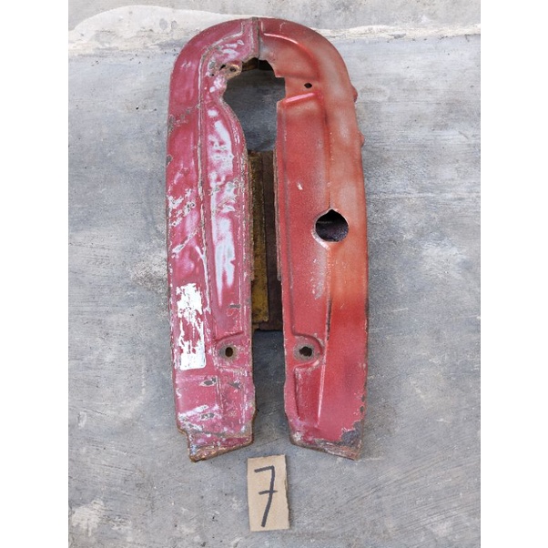 tutup rantai katengkas stangkas original paint merah honda GL 100 125 cb k5 original second no 7