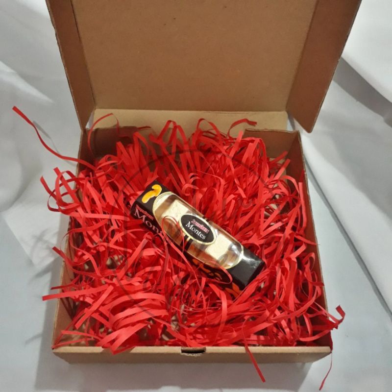 

Shredded paper kertas potong kertas cacah alas giftbox merah