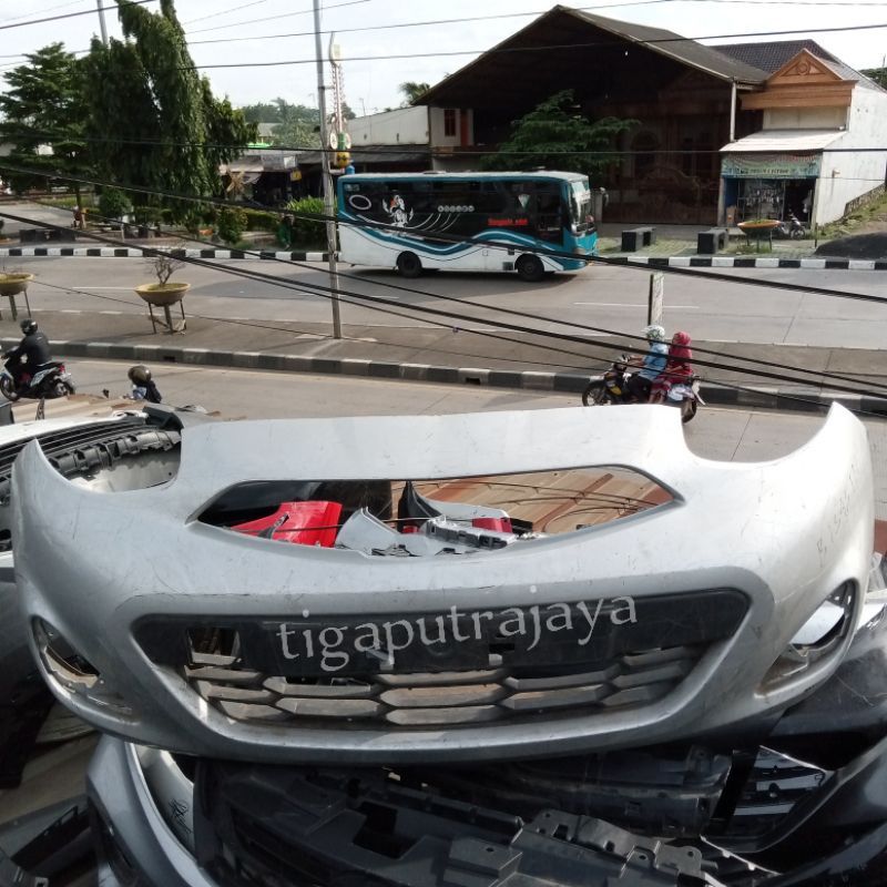 bumper depan nissan march 2014 2015