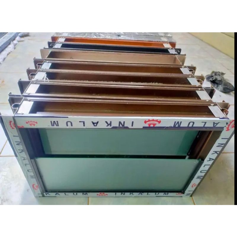 kusen aluminium ukuran 30×50 / boven aluminium / fentilasi kaca jigjag / lobang angin alumium