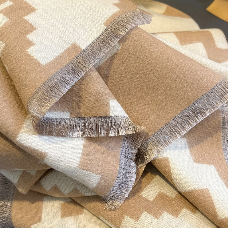 Syal &quot;Era&quot; 65 x 190 Anggun motif yang mewah Bahan High Grade Cashmere Immitation