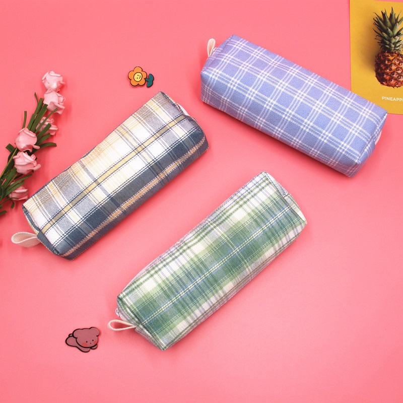 PREMIUM ZIPPER PENSIL CASE / VIORA PENCIL CASE / PENSIL BOX MOTIF KOTAK KOTAK / ORGANIZATION BOX MOTIF GRID / MAKEUP BOX / TAS PENYIMPANAN BERKAPASITAS BESAR / TRAVELLING POUCH ORGANIZER /  KOTAK PENSIL ESTETIK / PREMIUM PLAID PENCIL CASE