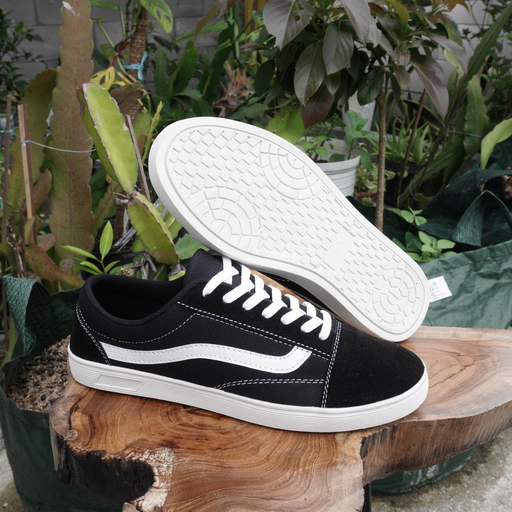 Sepatu Pria - Sepatu Sneakers - Sepatu Sekolah - Sepatu OldSkhool Pvc - Sepatu Wanita Pria Black White