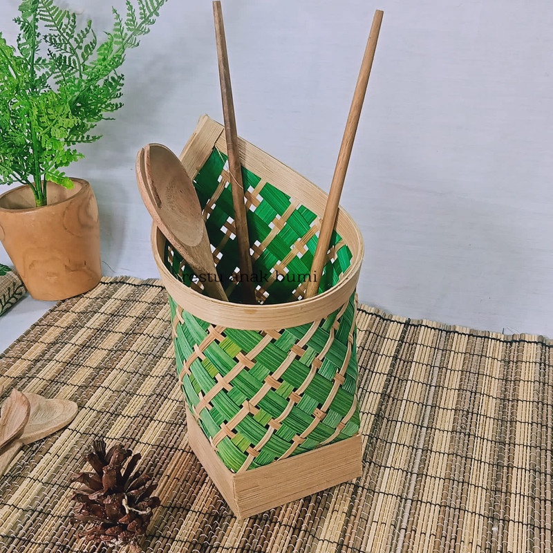 

(B087) Tempat Sendok Hijau (L) 13x11cm/Hadiah/Lamaran/Parcel Lebaran/Natal/Acara/Catering/Souvenir/Wadah Serbaguna/Basket/Craft/Fruit Box/Sembako/Teh/Gula/Beras/Telur/Seserahan/Kado/Gift/Hampers/Hantaran/Makanan/Minuman/Keranjang Buah