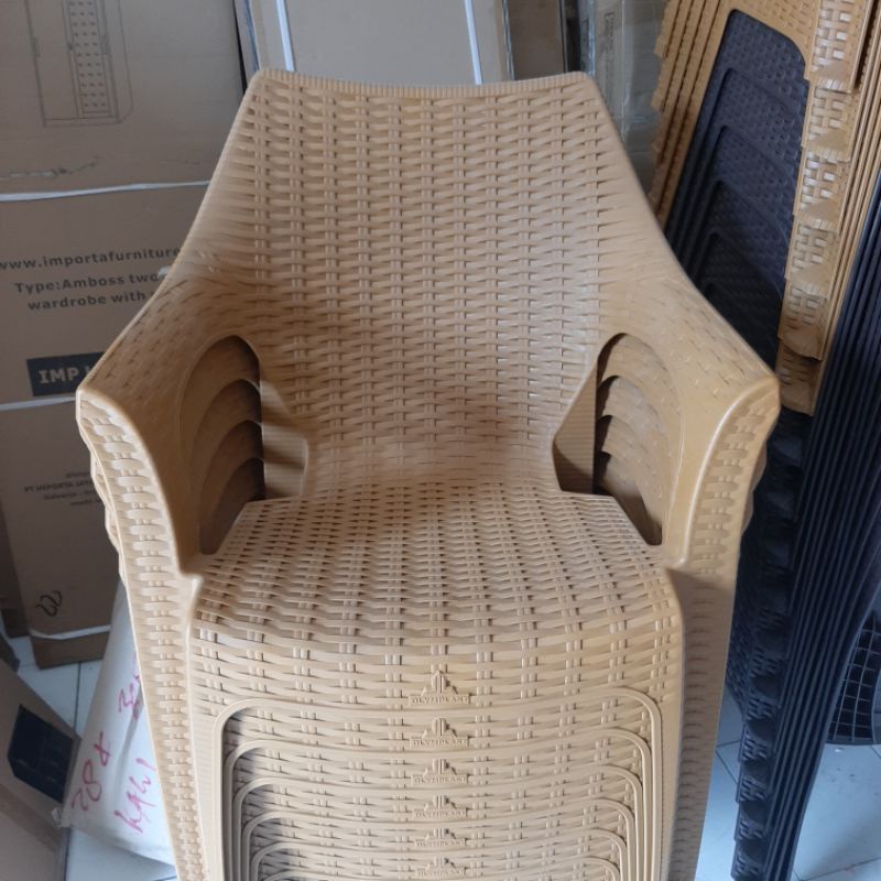 Kursi Plastik Olymplast Kursi Santai Teras Kursi Makan