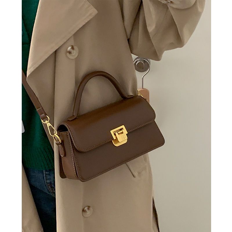 Red Retro tas tangan tas wanita 2022 musim dingin baru trendi fashion Messenger tas Korea niche all-match in Messenger tas