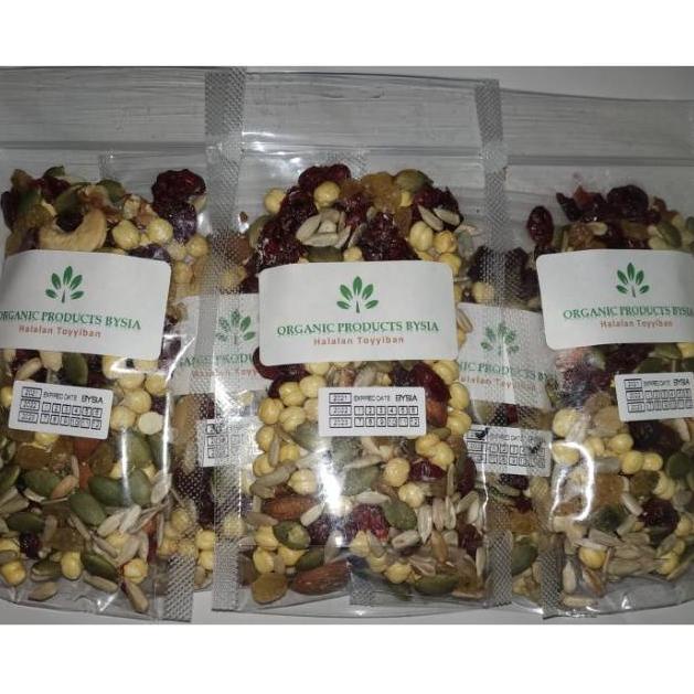 

Kualitas Premium.. Roasted Trail Mix and Dried Fruit(Natural Trailmix Nuts & Dried Fruits) 8FT