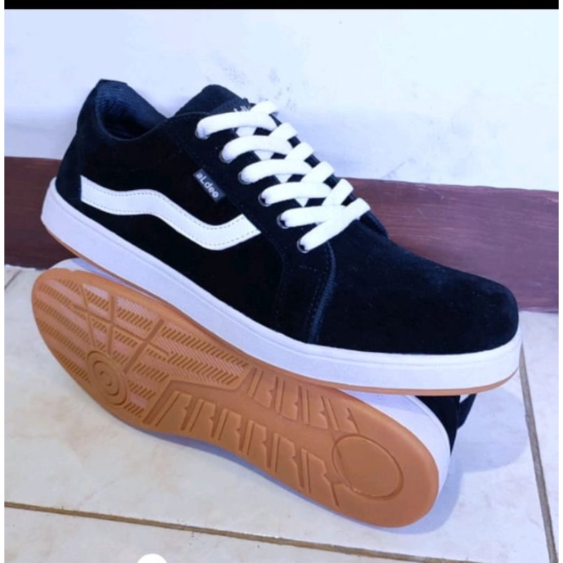 SEPATU VANS SEKOLAH KASUAL HITAM OLDSKOOL /PUTIH PRIA