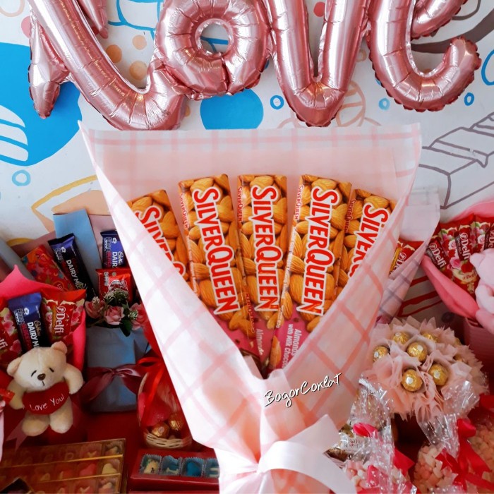 

Buket Coklat Silverqueen Valentine