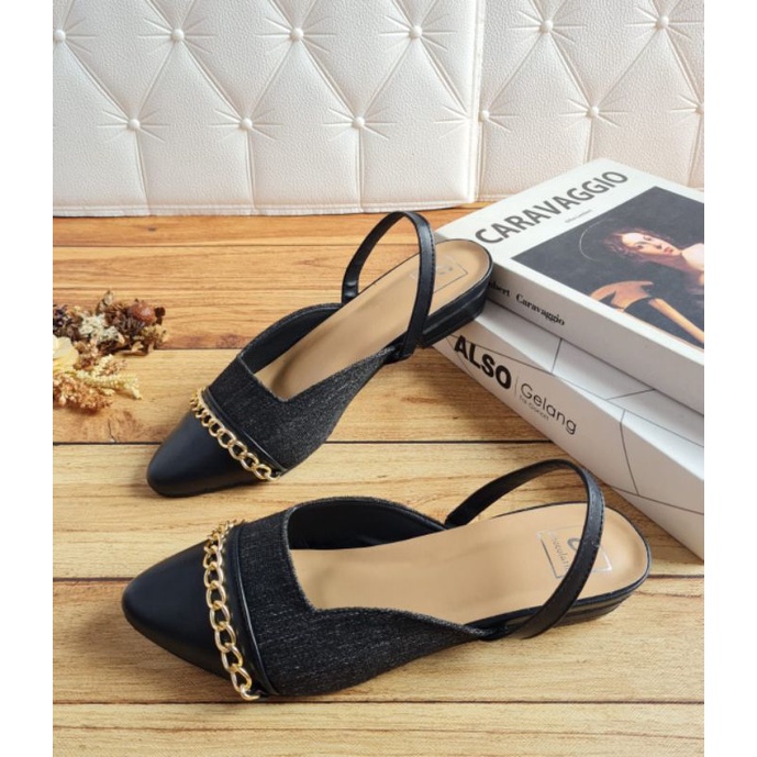 ABBUSHOES AG 28 sendal bapau tali rantai hayek 2cm