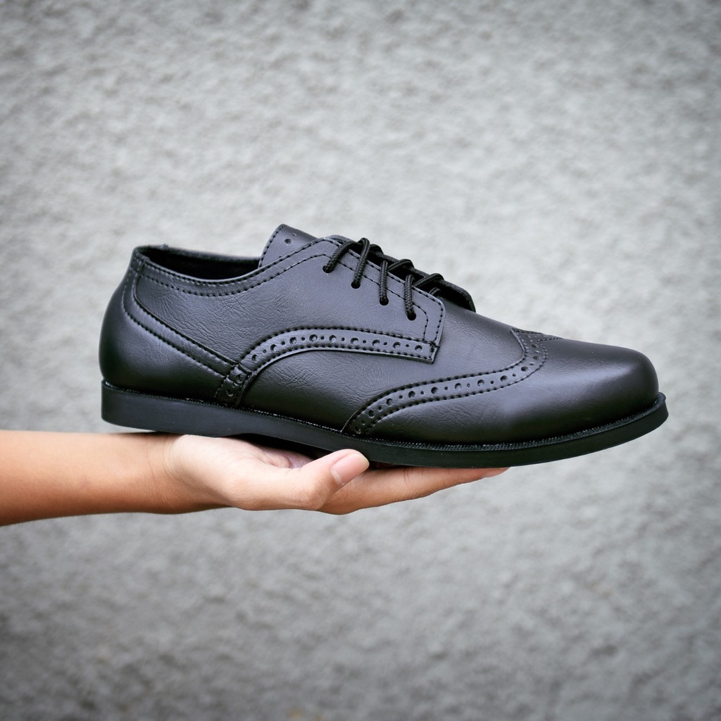 RIONZ x VERON - Sepatu Formal Pria Casual Kantoran Nikahan Kulit Syntetis Asli Original Sepatu Pantofel Pria Resmi Formal Hitam Coklat Gaya Trendy Kasual Kantor Kuliah Pesta Nikah Kondangan Gereja Kerja PNS Guru Kekinian Terlaris Terbaru Murah