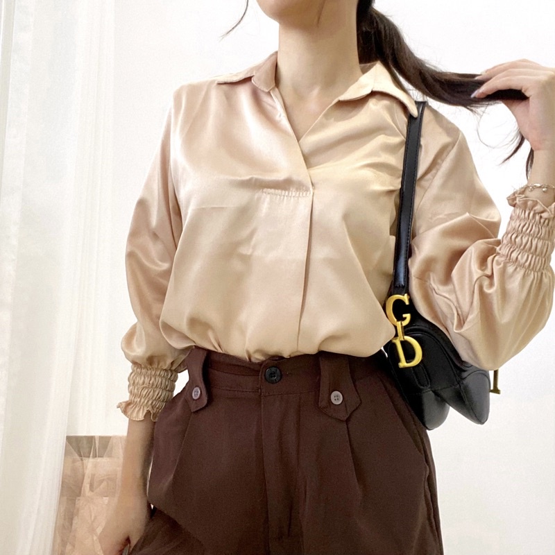 [Satin] KARA Blouse V Neck / Blus Kerah Kerja / Atasan Wanita Kantor / Kemeja Kerah V Formal 0319-A