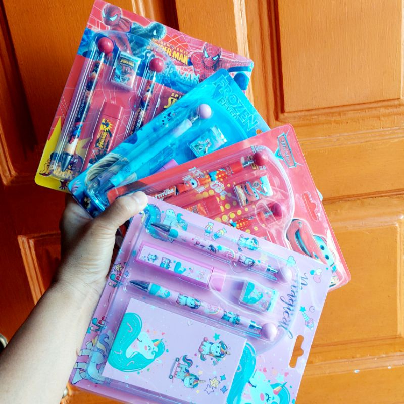 Hadiah Anak Sekolah Hadiah Ulang Tahun Souvenir Set Alat Tulis 5 in 1