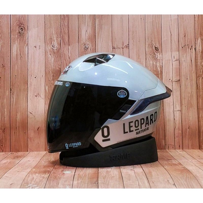 Helm Half Face RSV SV300 Silver Glossy Paket Ganteng Leopard SNI
