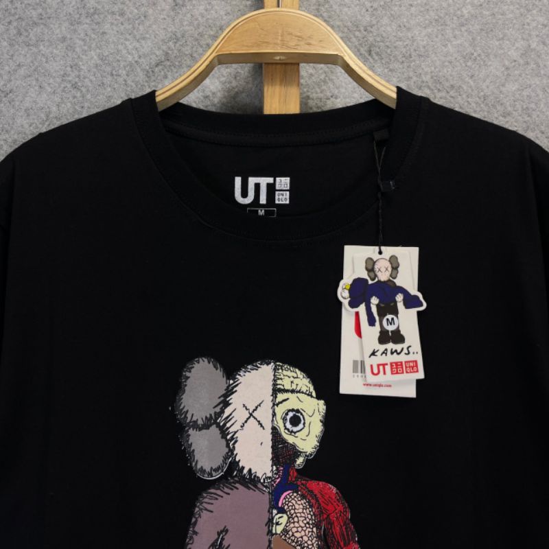 KAOS T-SHIRT UNIQLO X KAWS FULLTAG &amp; LEBEL PREMIUM QUALITY (BESTSELLER)