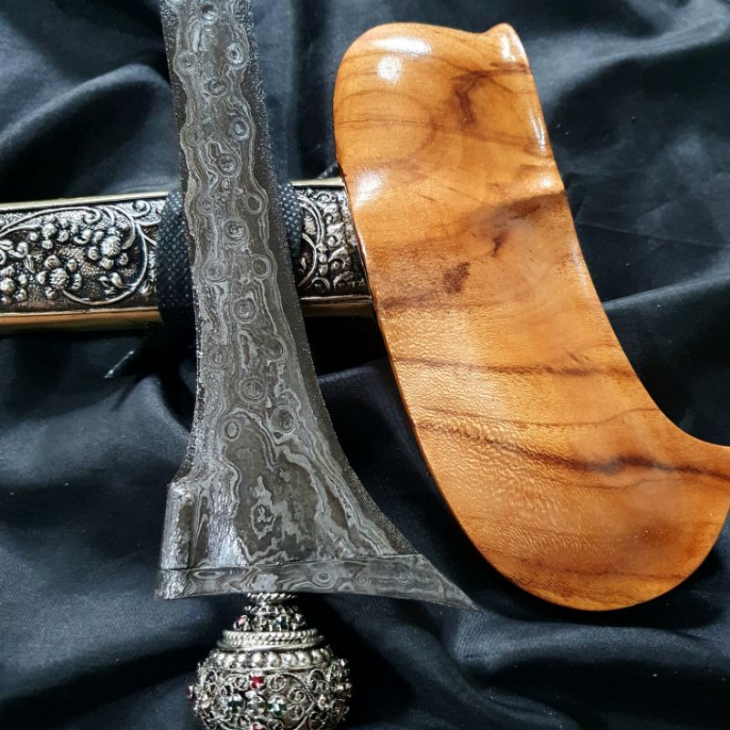 Keris Brojol I Pamor Udan Mas