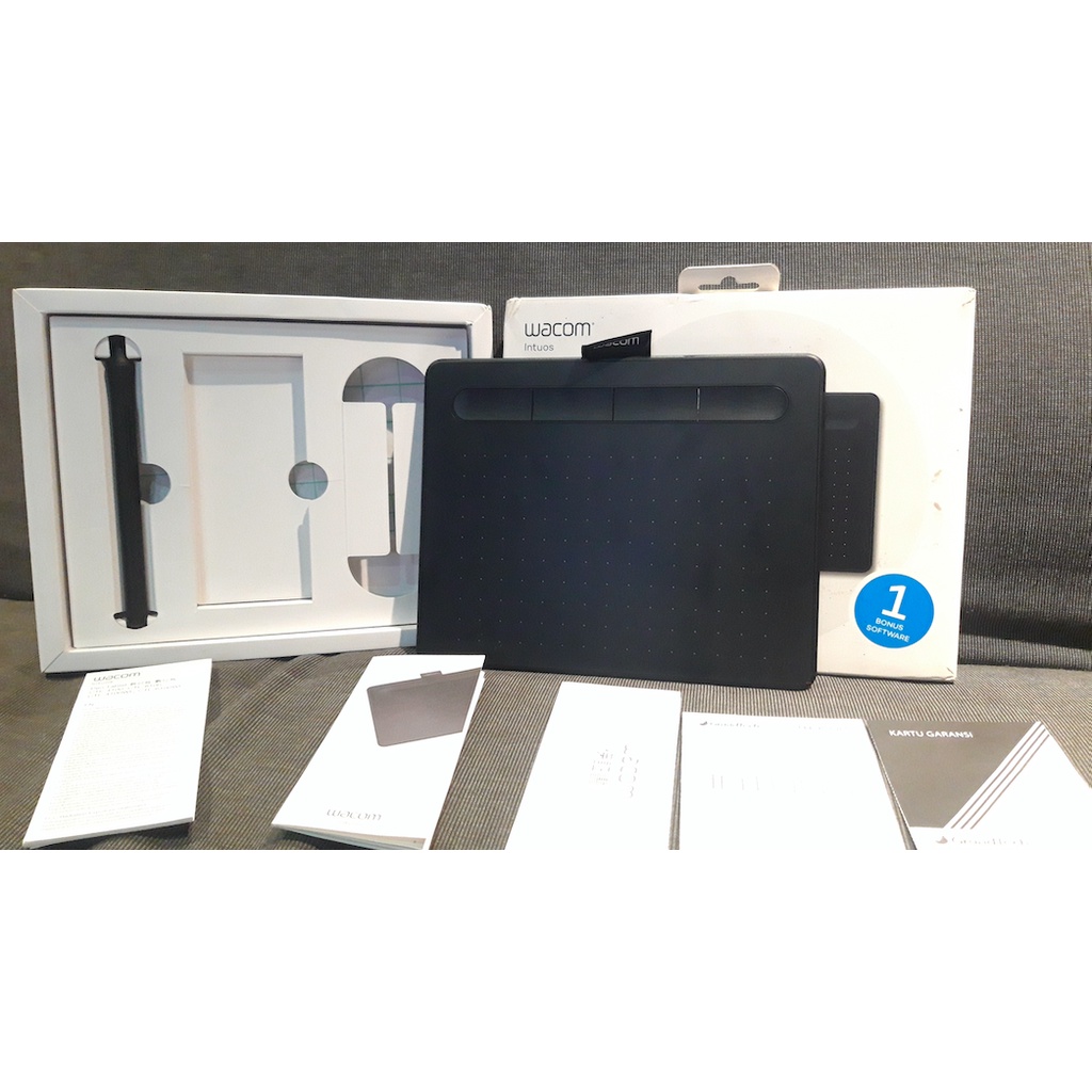 Wacom Intuos Comic Pen Touch Small Tablet Cth490cb Bh - View #10