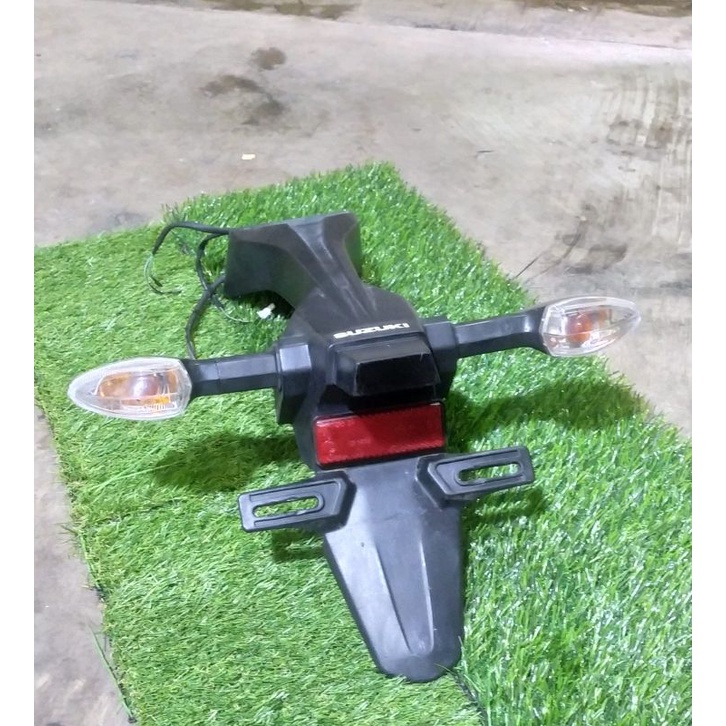 Spakbor Belakang Slebor Belakang Suzuki GSX 150 Ori copotan mulus