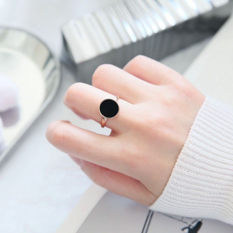 Cincin Titanium Premium Lapis Emas 18k bentuk Bulat Warna Hitam Bulgar**