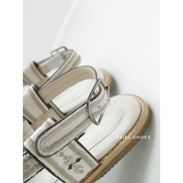 OSIEL | Smoliv sandals |Sandal wanita