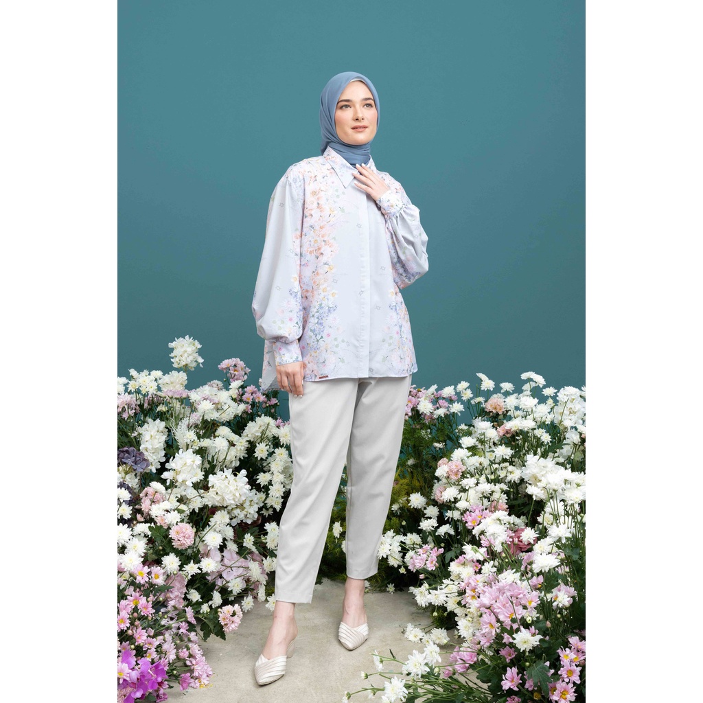 Wearing Klamby - Brianna Blouse Peppermint