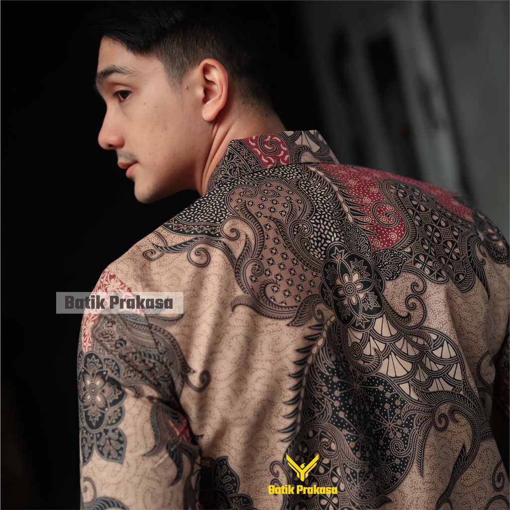 Kemeja Batik Prakasa Motif Akral Wikan Slimfit Lengan Panjang Batik Solo