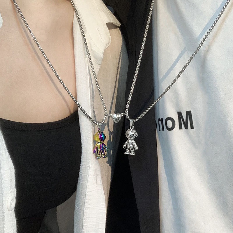 Kalung Couple Astronot Colorful Astronot Liontin Magnet Sweater Unik Rantai Kalung Perhiasan