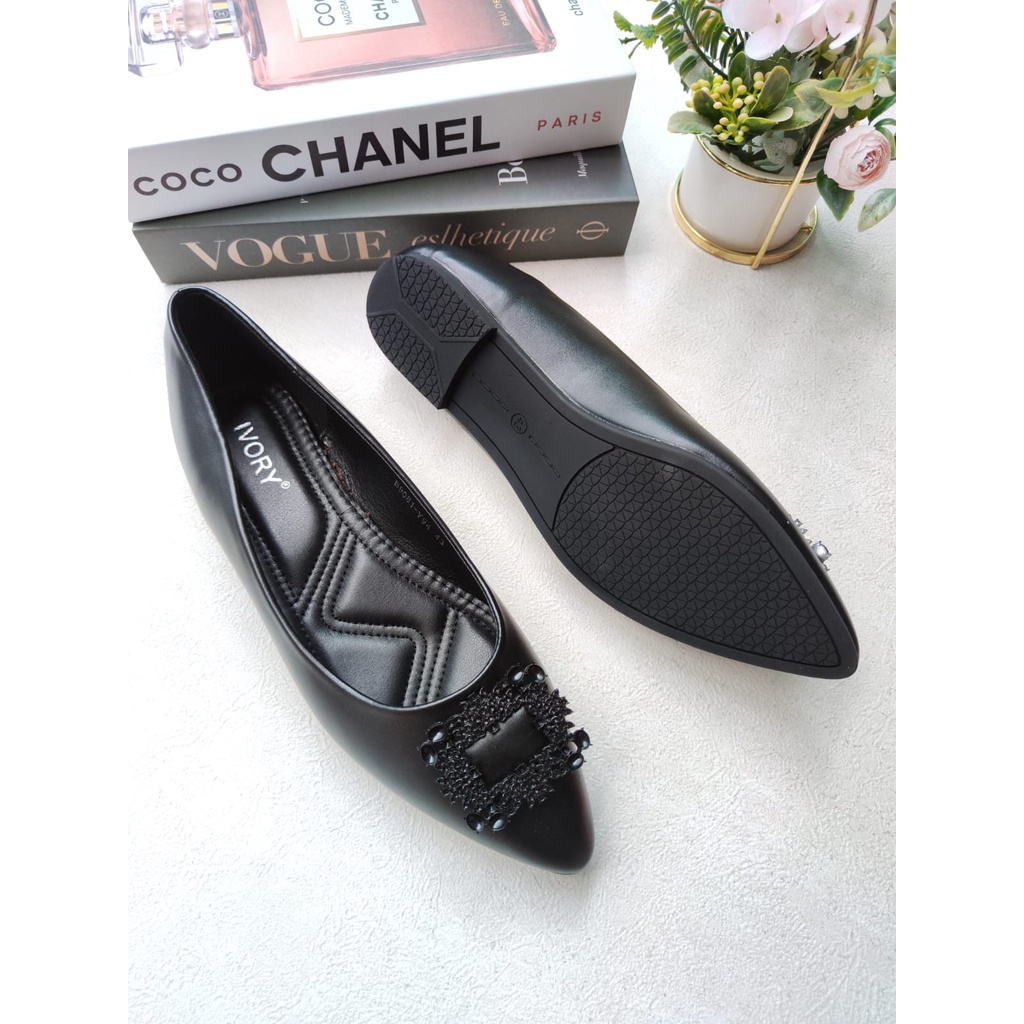 IVORY Sepatu Flat Wanita Ukuran Besar 41 42 43 44 B9081-Y94