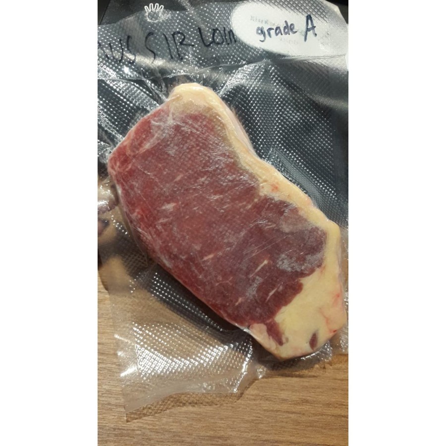 

AUS Sirloin beef Grade A 200gr Steak Sirloin Daging Panggang