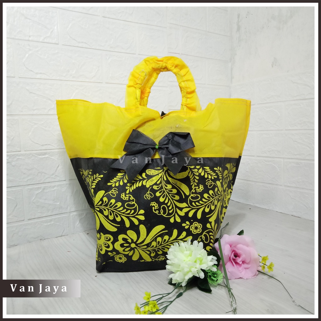 Tas Sarini | Tas Hajatan, Hantaran Kain Avalan & Spunbond Full sablon Uk 22 | Motif Bunga Mewah