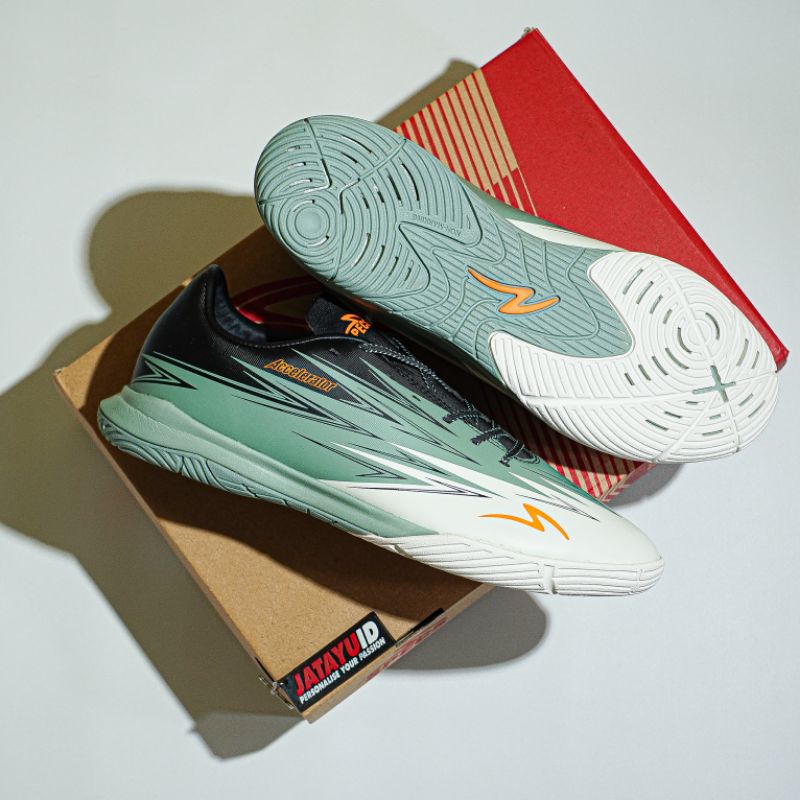 SPECS LIGHTSPEED 3 IN - LILY WHITE + BORDIR NAMA