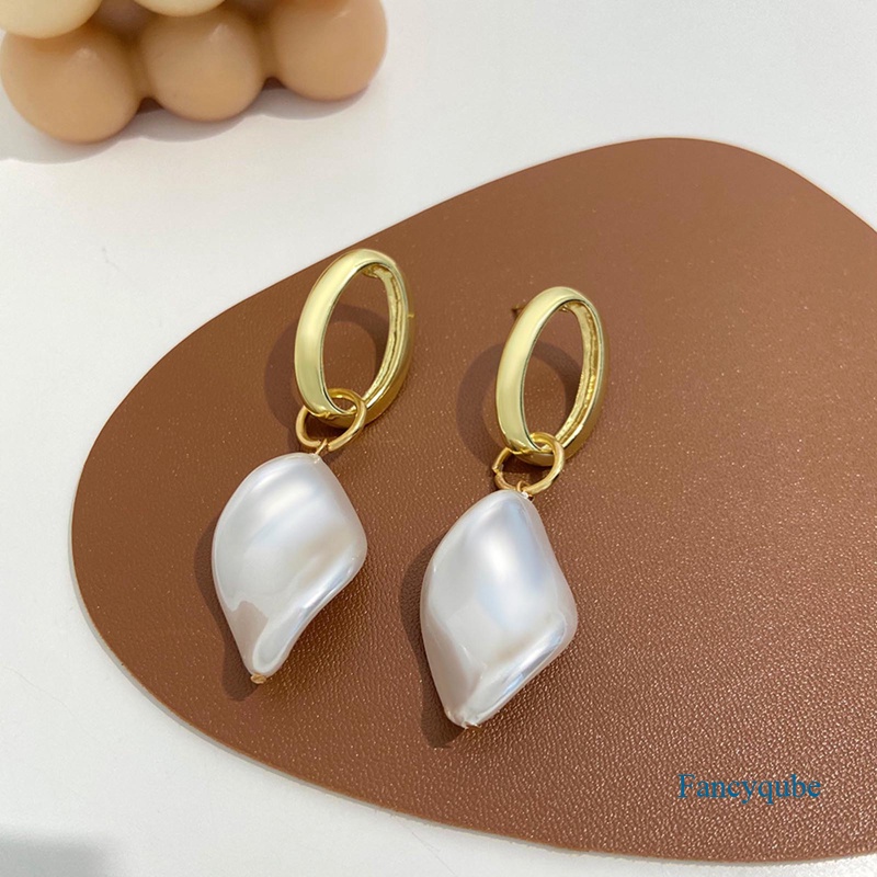 Lingkaran Anting Vintage Baru Imitasi Tinggi Baroque Pearl Earrings Emas Lingkaran Earclip Wanita Perhiasan