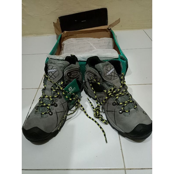 sepatu gunung consina mustang