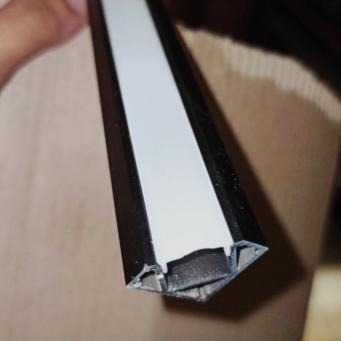 Pengaman Rumah Cover Rel Lis Box Lampu Led Strip Sudut