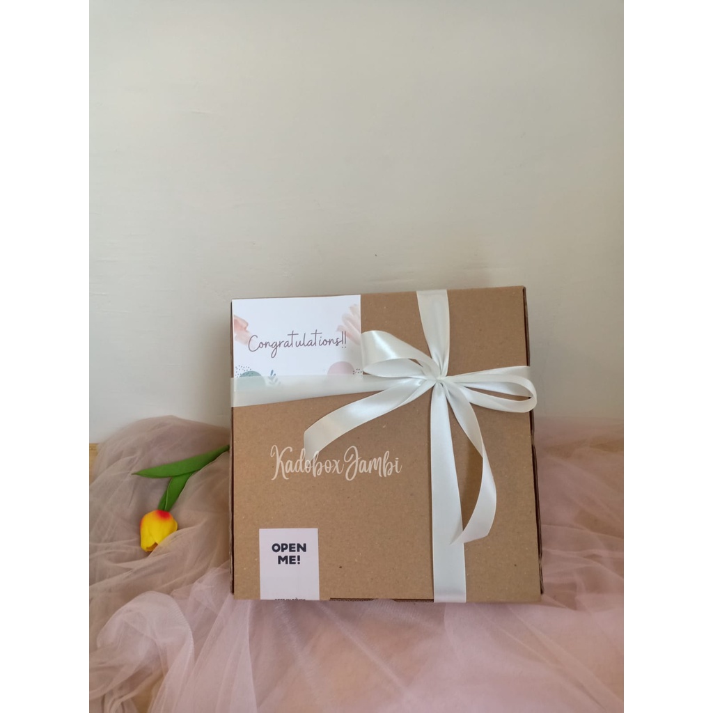 

Box hampers/box kado/ kotak kado/ kotak kado hampers/kotak hampers/ gift box /jual kotak kado