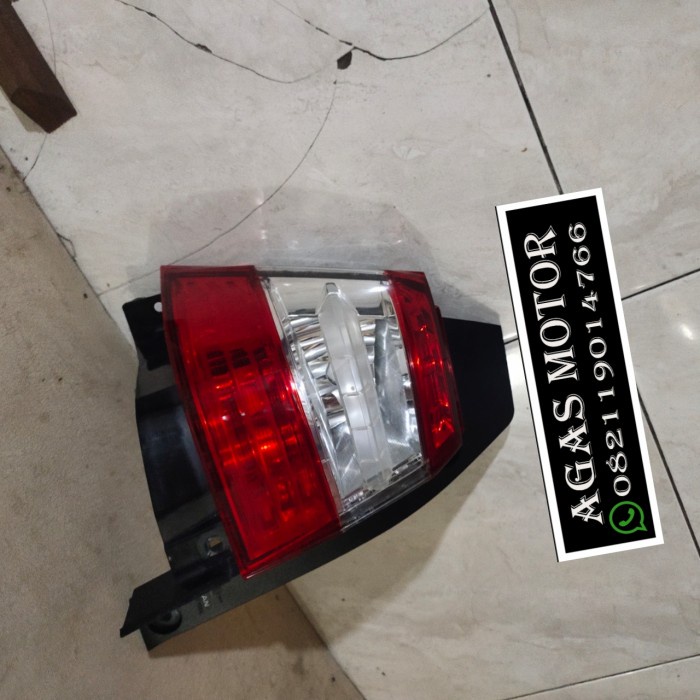{BEKAS} stoplamp lampu belakang grand livina 2013 2014 2015 2016 2017 Diskon