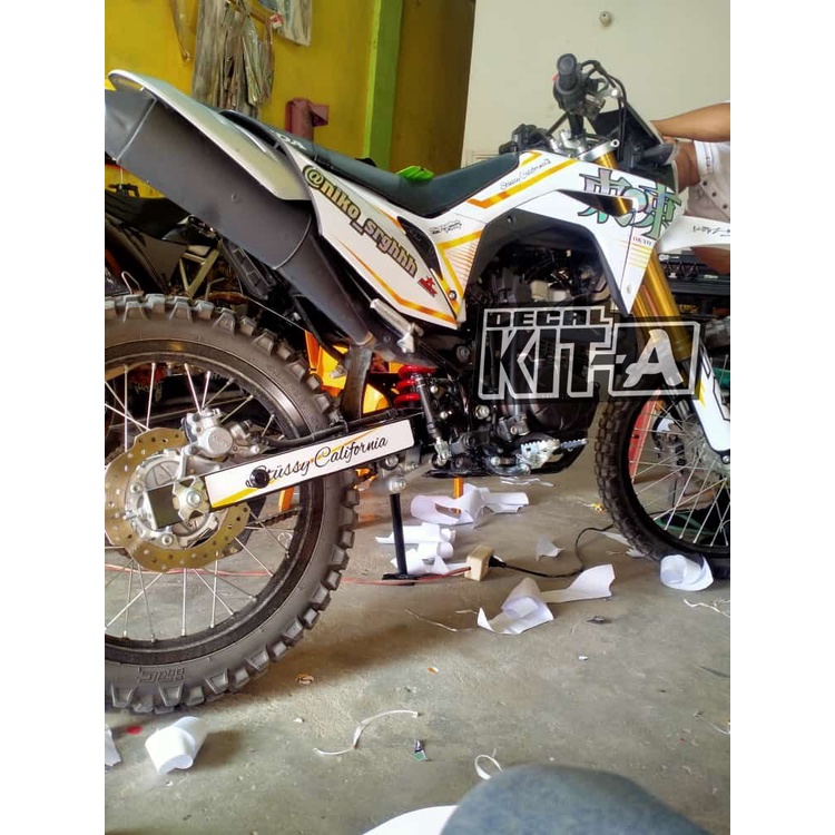 Decal Sticker Honda Crf150 Dekal Striping Crf 150l Full Body Putih Gold Jepang Cutting Hologram