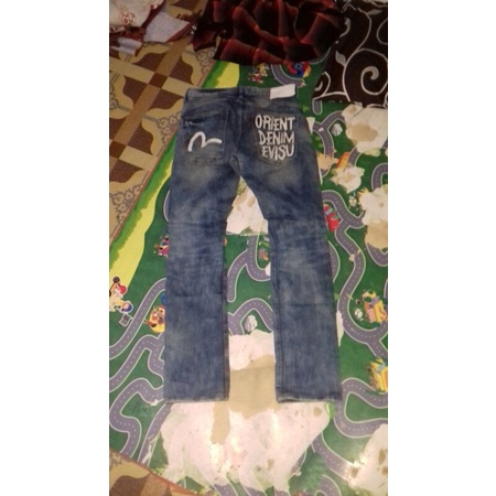 Evisu Ripped Jeans 32