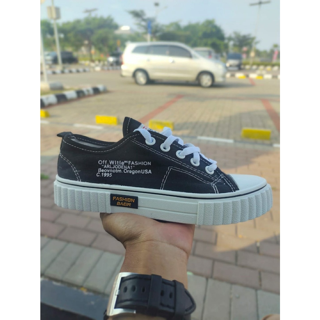 Sepatu Sneakers Wanita Sepatu Kets Premium Import White-of