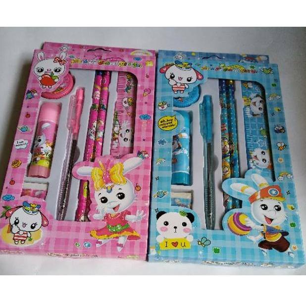 

♚♚ EM Alat Tulis paket 1289 kartun set lengkap