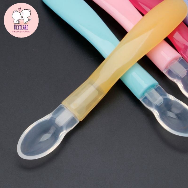 Sendok bayi silicone sendok makan bayi silikon, sendok bayi aman sendok bayi 6 bulan ,sendok silikon